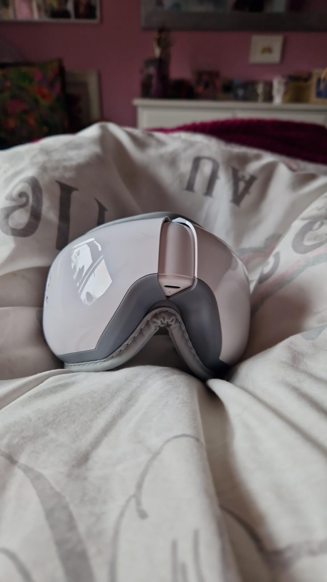 This is a great product that gives your eyes a good work out! It's made of good quality materials that should last a long while. I never realised how much my eyes would benefit from using such a massager. I spend a long time in front of a PC these days and often get aching tired eyes and that slight headache that comes through eye strain and probably lack of sleep! A session with the eye massager soon gets rid of both. - Paula